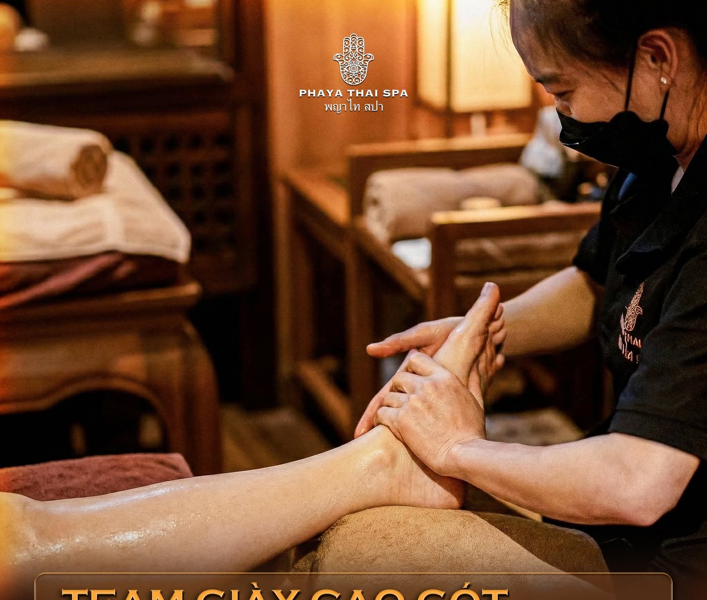 Massage chân cho người mang giày cao gót